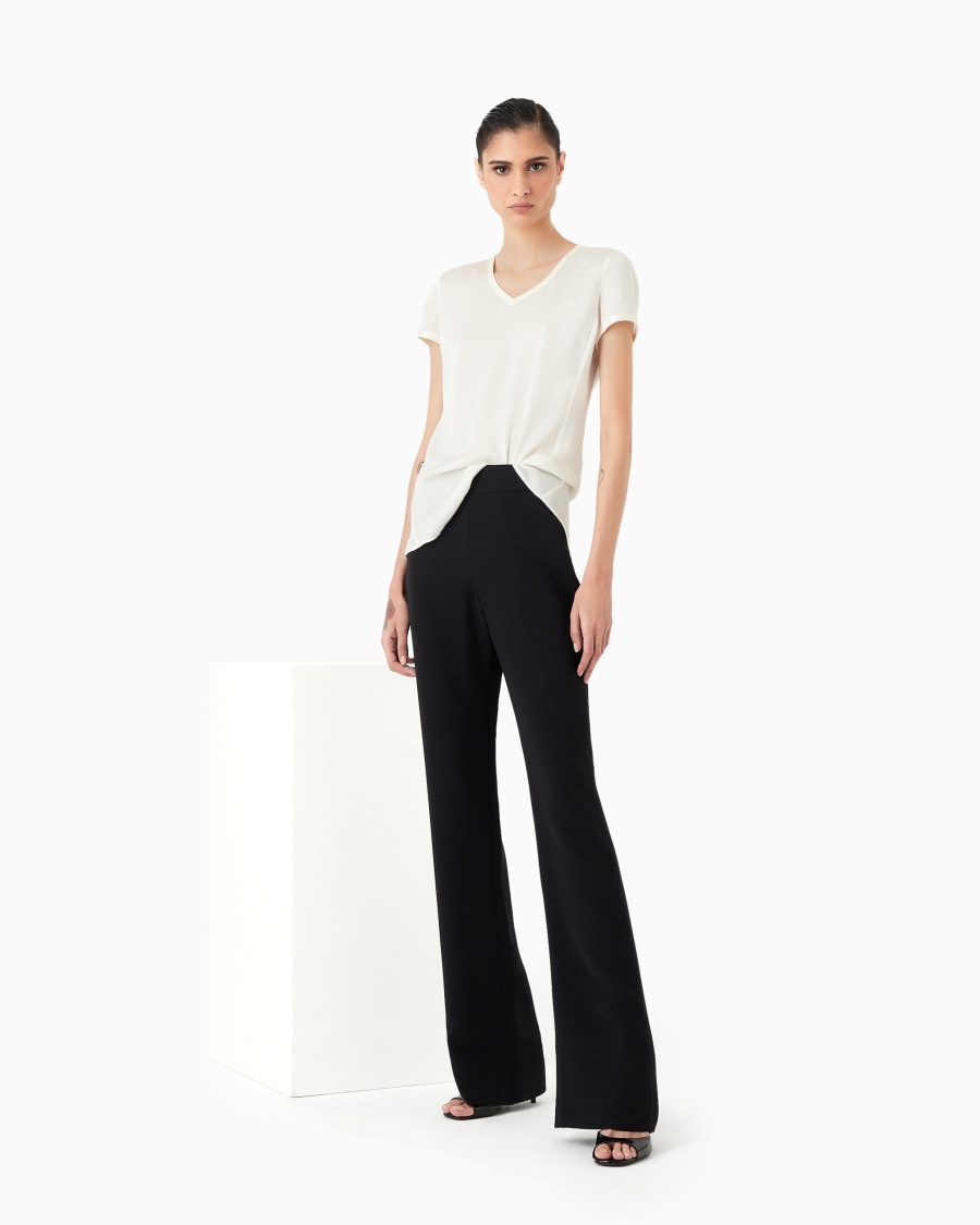 The world of armani BLUSA IN CHARMEUSE DI SETA CON SCOLLO A V Prezzo Ridotto