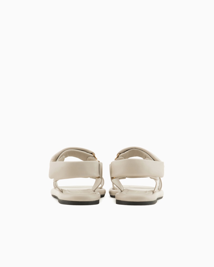 The world of armani SANDALI FLAT IN NAPPA IMBOTTITA Saldi Di Fabbrica