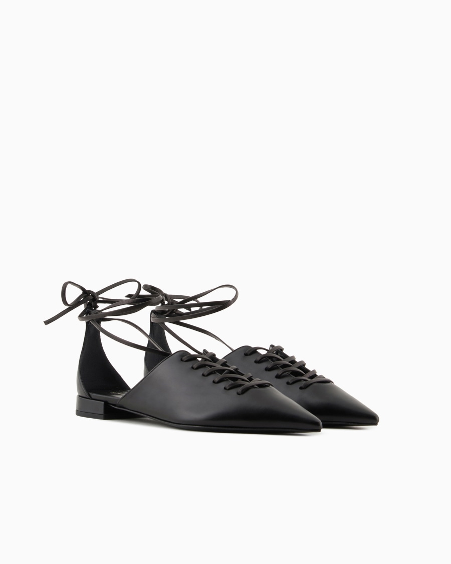 The world of armani BALLERINE IN PELLE CON ALLACCIATURA ALLA CAVIGLIA Vendita