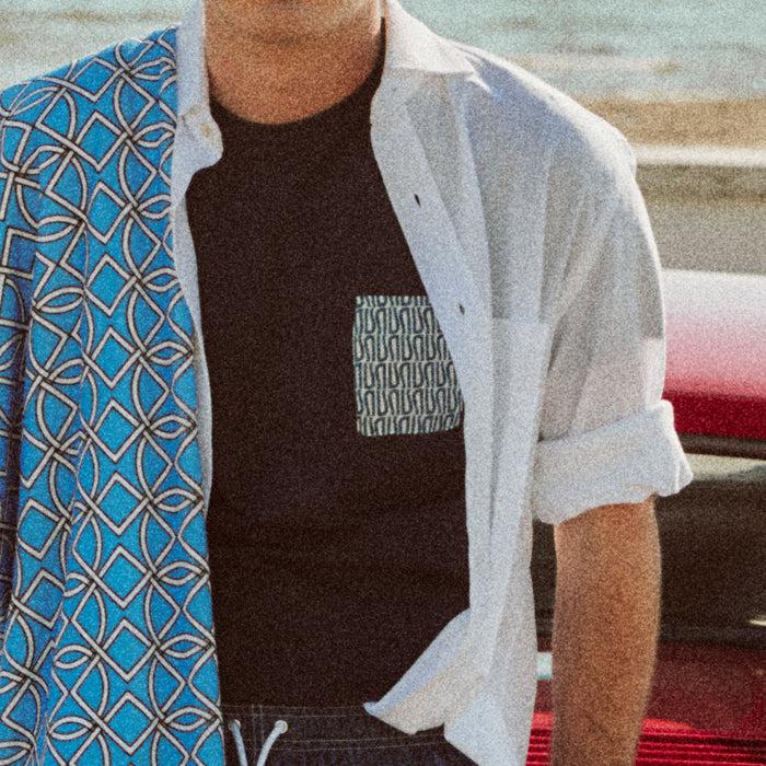 Ulturale T-Shirt blu con taschino bianco e logomania blu in 100% cotone - Ulturale In Saldo