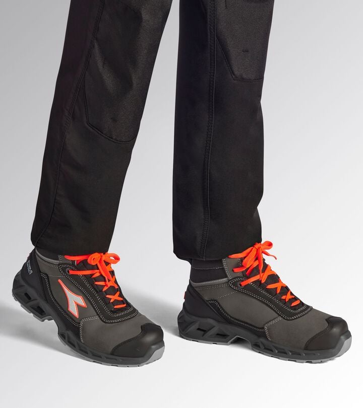 Utility Diadora SHARK STA IMP LEAT MID S3S FO SR SC ESD Scarpa antinfortunistica alta Vendita Economica