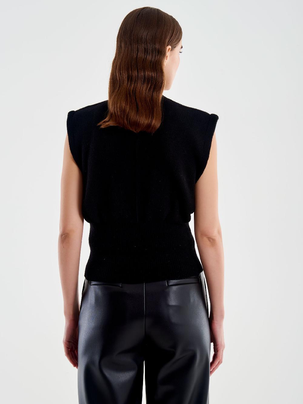 Vicolo Gilet Smanicato Girocollo Aderente Nero Novità