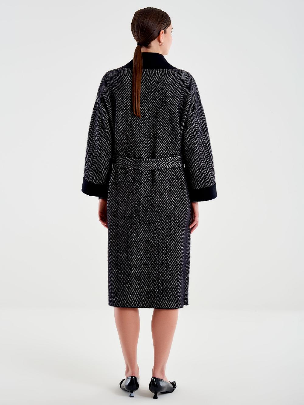 Vicolo Cappotto con Nappe in Maglia Nero Italia
