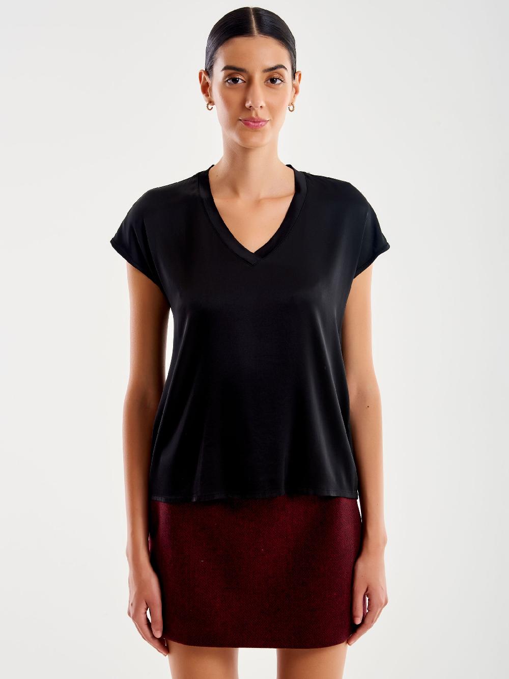 Vicolo T-shirt Effetto Satin Nero Affare Del Giorno