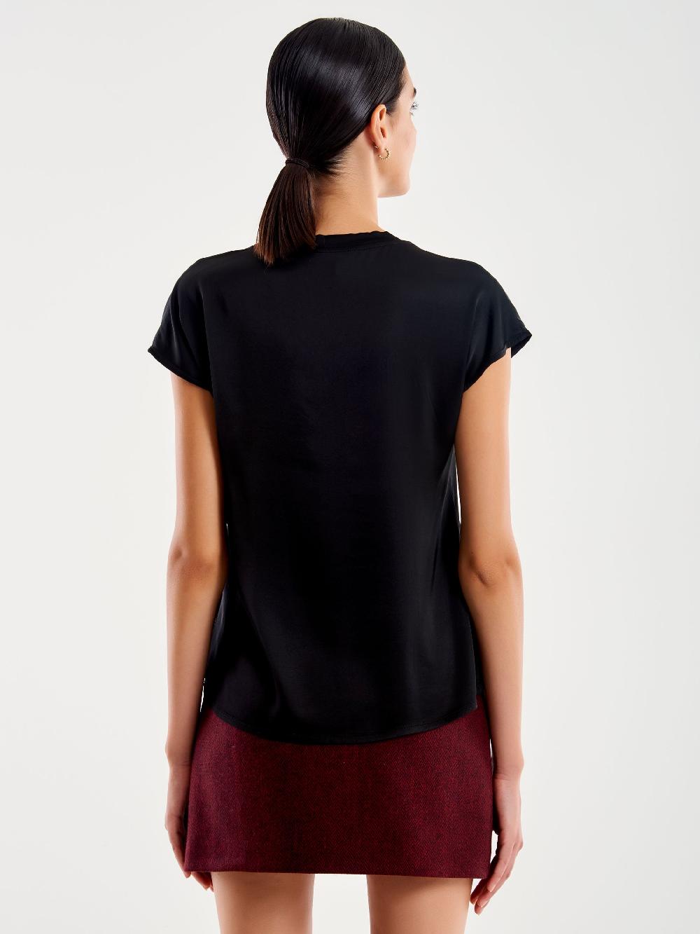 Vicolo T-shirt Effetto Satin Nero Affare Del Giorno